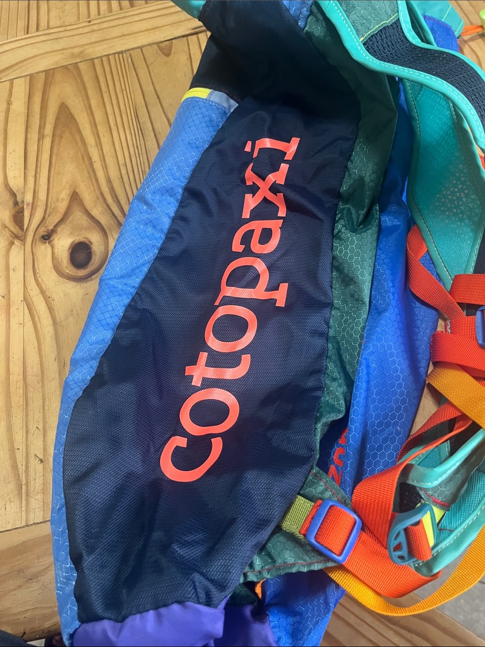 COTOPAXI Luzon 18L Del Dia Bright Multi Color Hiking Backpack Luzon Eighteen - Picture 4 of 5